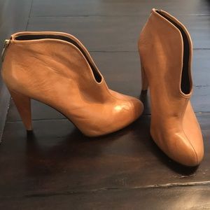 Real leather Vince Camuto booties
